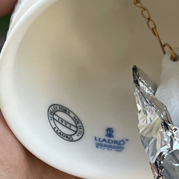 Lladro Collectors Society Porcelain Fall Bell #17615 Peach Trim Ribbon with Box - Picture 7 of 9